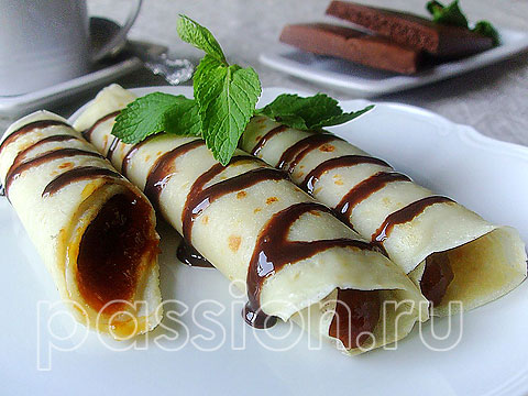 Блинчики с абрикосовым джемом